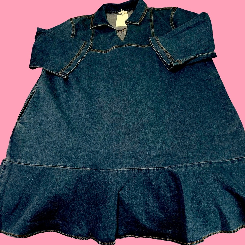 NWT. PRETTY SEASONAL DRESS W/ A HALF SLEEVE, V NECK,RUFFLE BOTTOM,STRETCHY DENIM - Picture 3 of 13